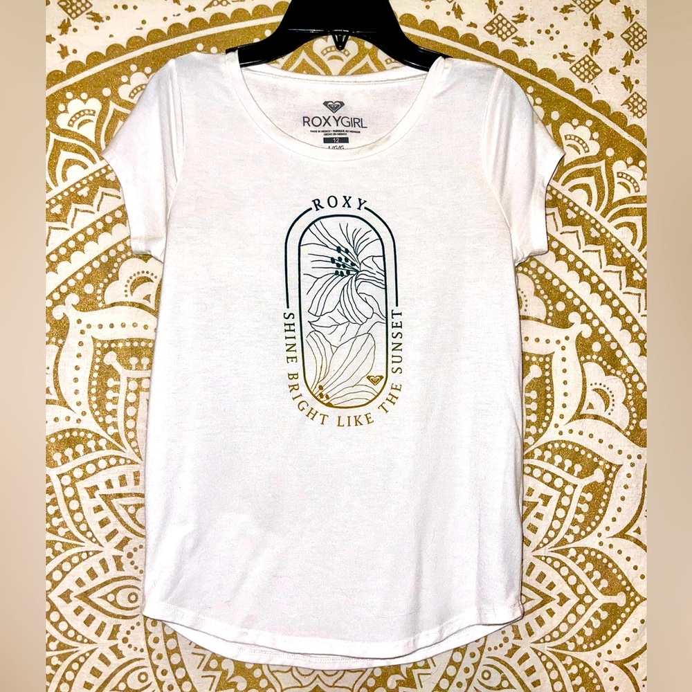 “ROXY” GIRL SUPER SOFT SHORT SLEEVE TOP WITH GRAPHICS ON BODICE, SIZE GIRLS 12